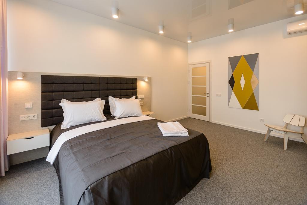 Partner Guest House Klovs'Kyi Kiev Esterno foto