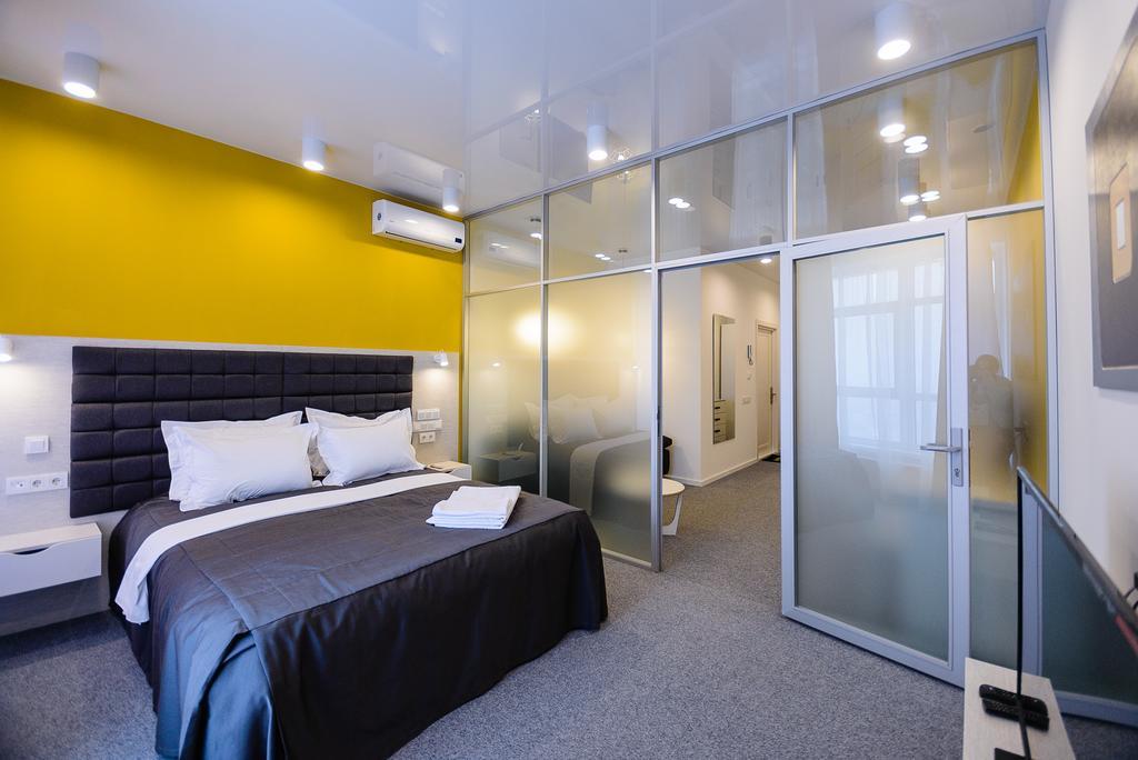Partner Guest House Klovs'Kyi Kiev Esterno foto